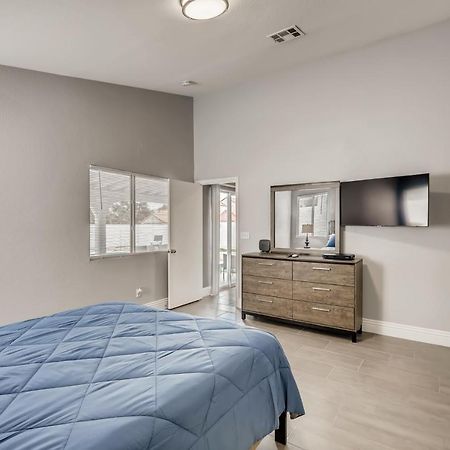 Luxurious House With A Pool, Spa, And Patio, Sleeps 6 Comfortably Las Vegas Exterior foto