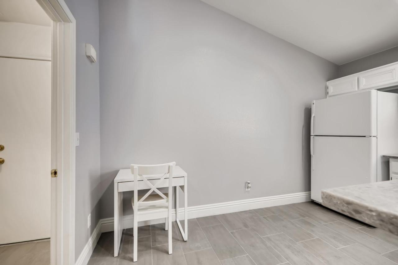 Luxurious House With A Pool, Spa, And Patio, Sleeps 6 Comfortably Las Vegas Exterior foto