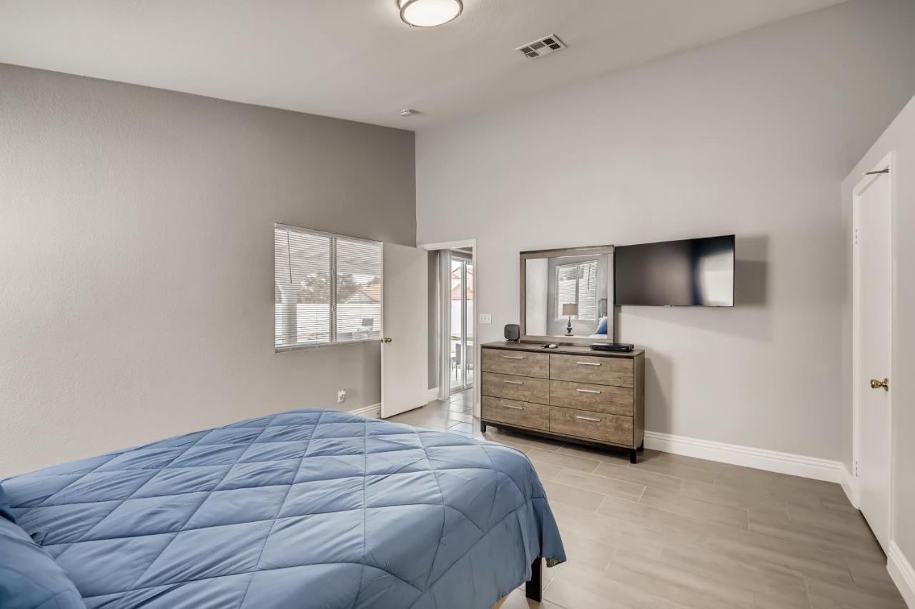Luxurious House With A Pool, Spa, And Patio, Sleeps 6 Comfortably Las Vegas Exterior foto