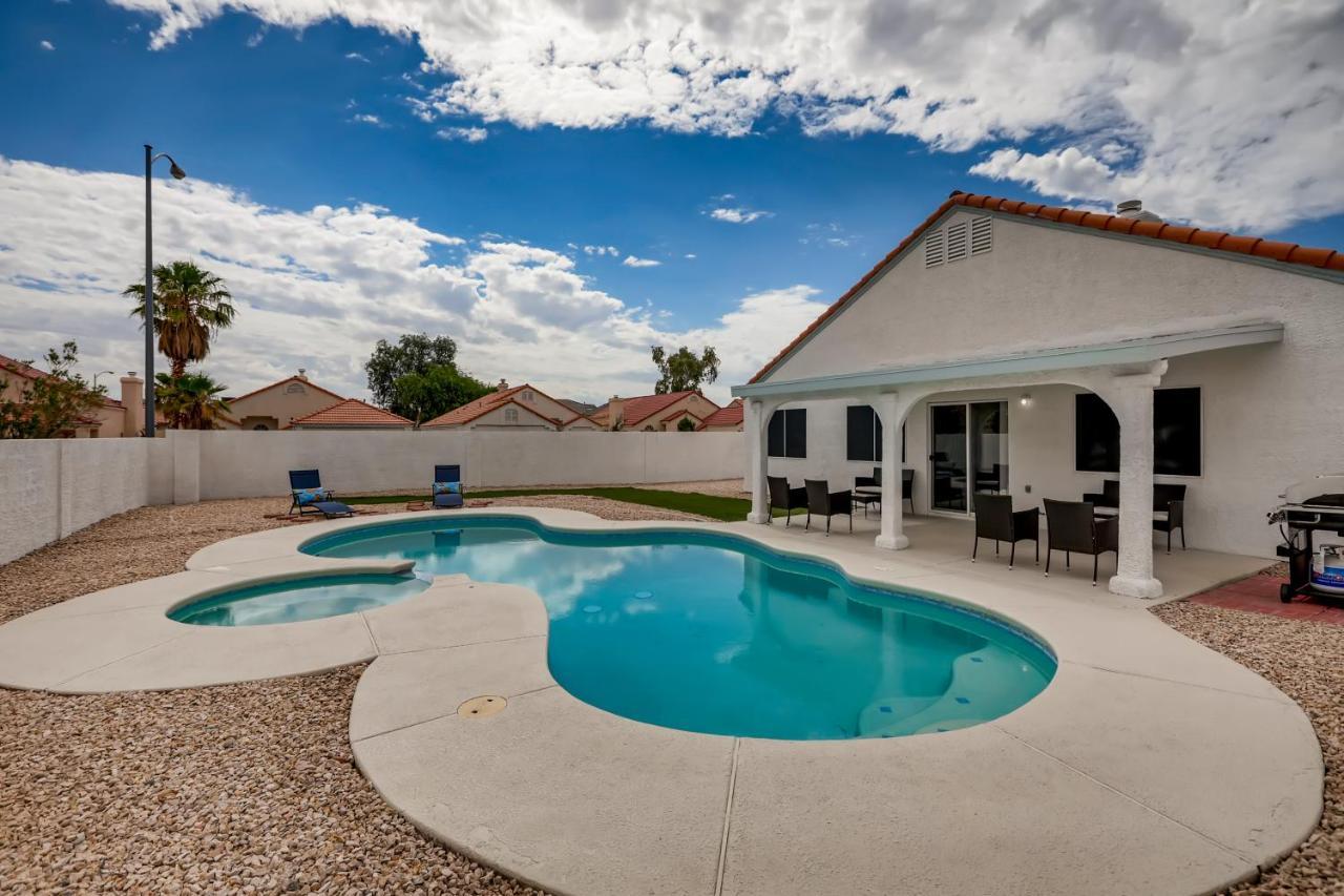 Luxurious House With A Pool, Spa, And Patio, Sleeps 6 Comfortably Las Vegas Exterior foto